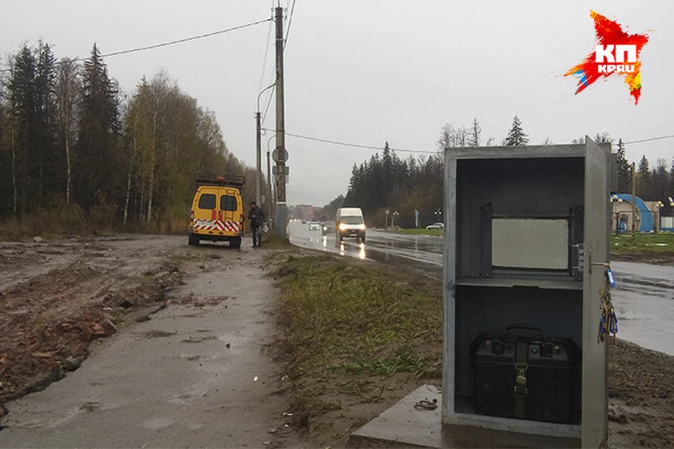 Антивандальные ящики на дорогах Ижевска страдают от вандалов