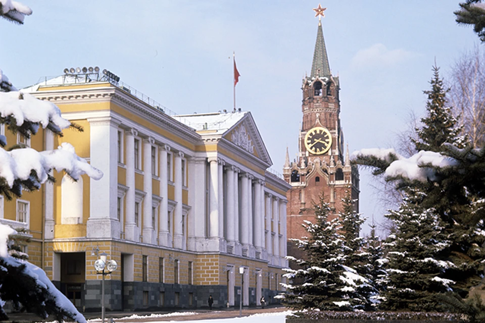 Здание верховного совета ссср фото