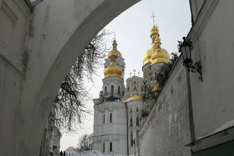 Не меньше беспокойства у главы СПЦ вызывает и недавняя попытка отнять у канонической Церкви Киево-Печерскую лавру
