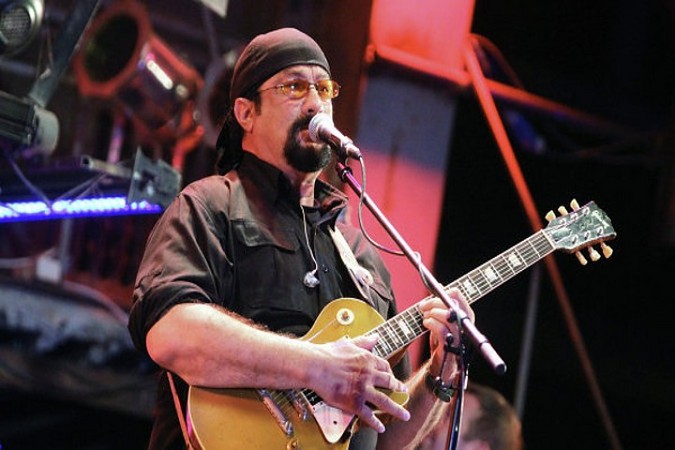 Стивен Сигал получил гражданство Сербии