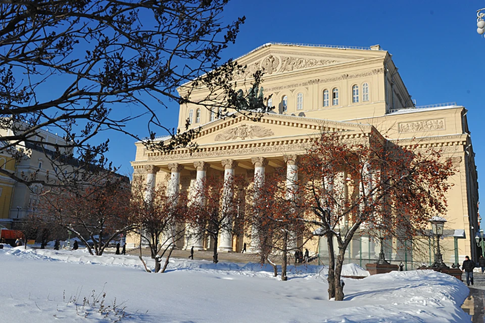 Большой театр - это зарегистрированный брэнд, и использовать этот брэнд без договоренности с руководством театра - противозаконно