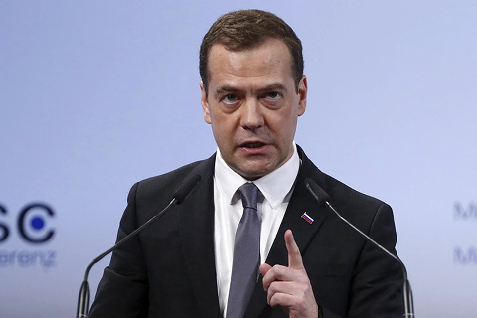 Дмитрий Медведев: Крым является частью российской территории. Там был проведен референдум, мы изменили свою Конституцию