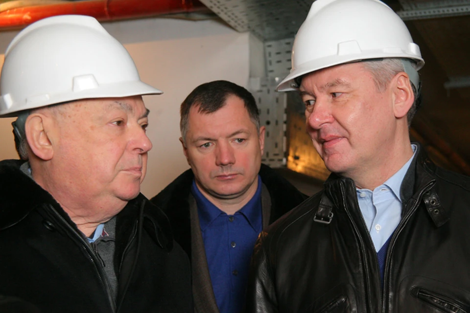 Владимир Ресин (слева) считает, что должность советника мэра Москвы Сергея Собянина для него - не просто «формальная приставка», а возможность поработать на столицу. Фото: mos.ru