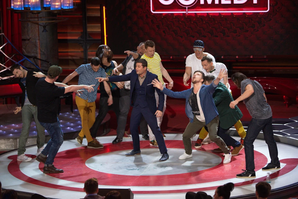 В новом сезоне зрители увидят массовые номера, в которых будет участвовать сразу несколько резидентов из разных дуэтов и трио Фото: телеканал ТНТ