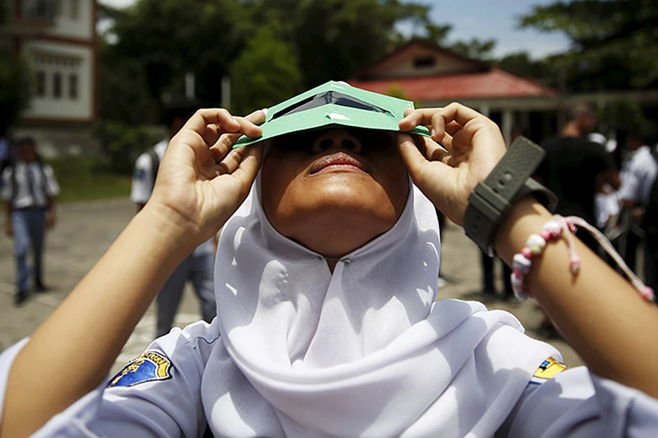 На днях Индонезия стала местом паломничества многочисленных охотников за солнечным затмением