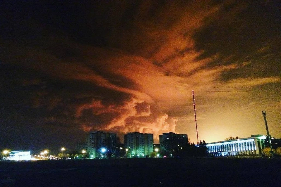 Над Обнинском ночью полыхало пламя. Фото: lena_chebotareva/ Twitter