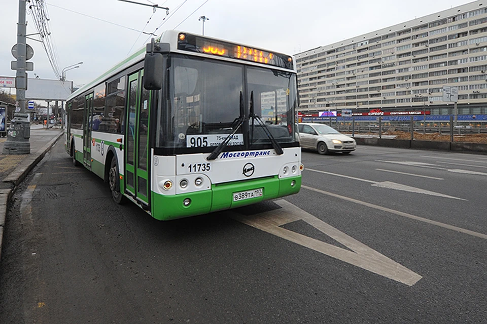 Выделенным полосам для общественного транспорта собираются оставить по 3.25 - 3,5 метра на проезжей части