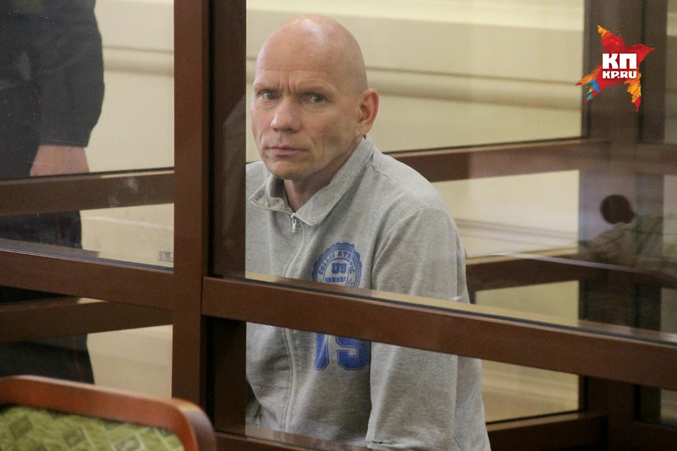 Подсудимый Белов в очередной раз попросил суд признать его невиновным и оправдать.