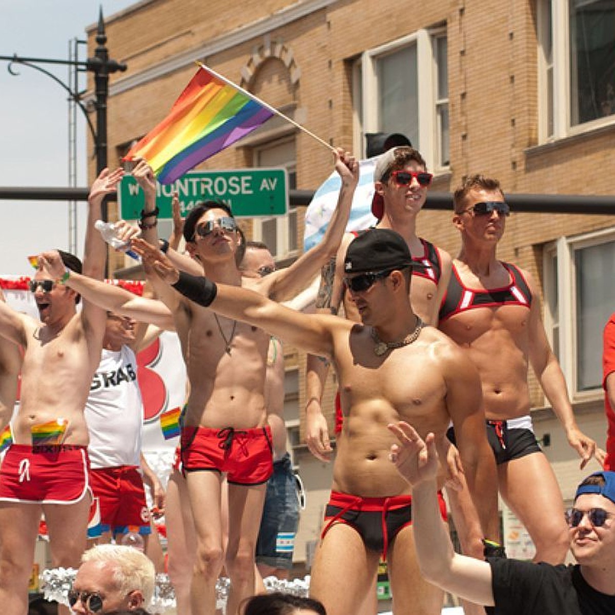 Кубанские активисты требуют запретить гей-слет на Черноморском побережье -  KP.RU
