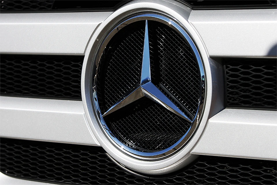 Две подружки взяли Mercedes напрокат и продали его за полмиллиона рублей
