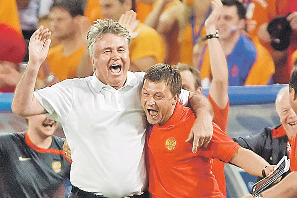 2008 год, Базель. Хиддинк и его помощник Игорь Корнеев празднуют победу над Голландией. Если Гус вернется в нашу сборную, подобные счастливые моменты к нам, возможно, тоже вернутся.