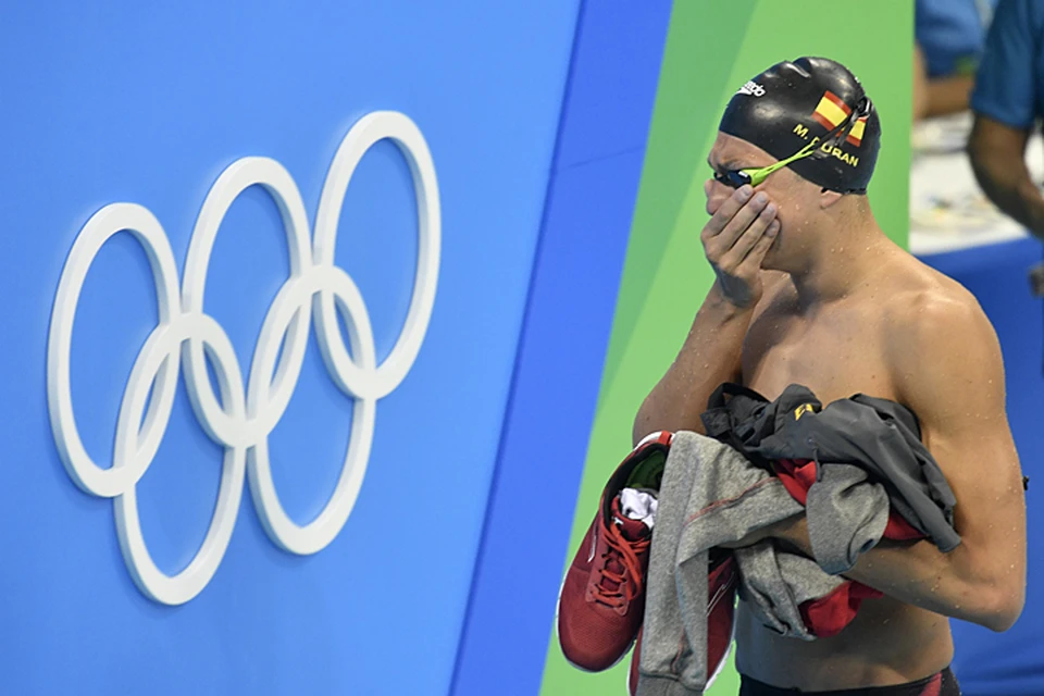Эмоциональный испанец так расстроился, что в слезах покинул бассейн