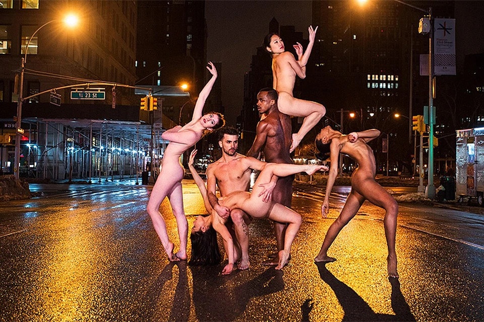 Американский фотограф Джордан Мэттер создал необычный фотоальбом «Танцоры после полуночи» (Dancers After Dark). ФОТО Jordan Matter.