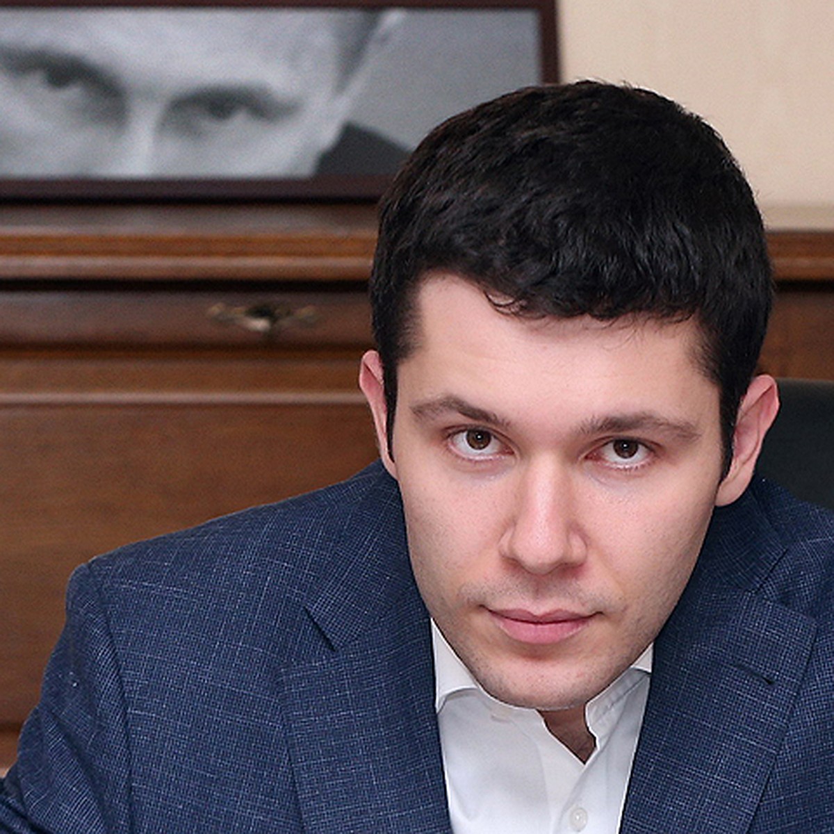 Антон Алиханов: Людей оцениваю по деловым качествам, а не по тому, что  кто-то за них попросит - KP.RU
