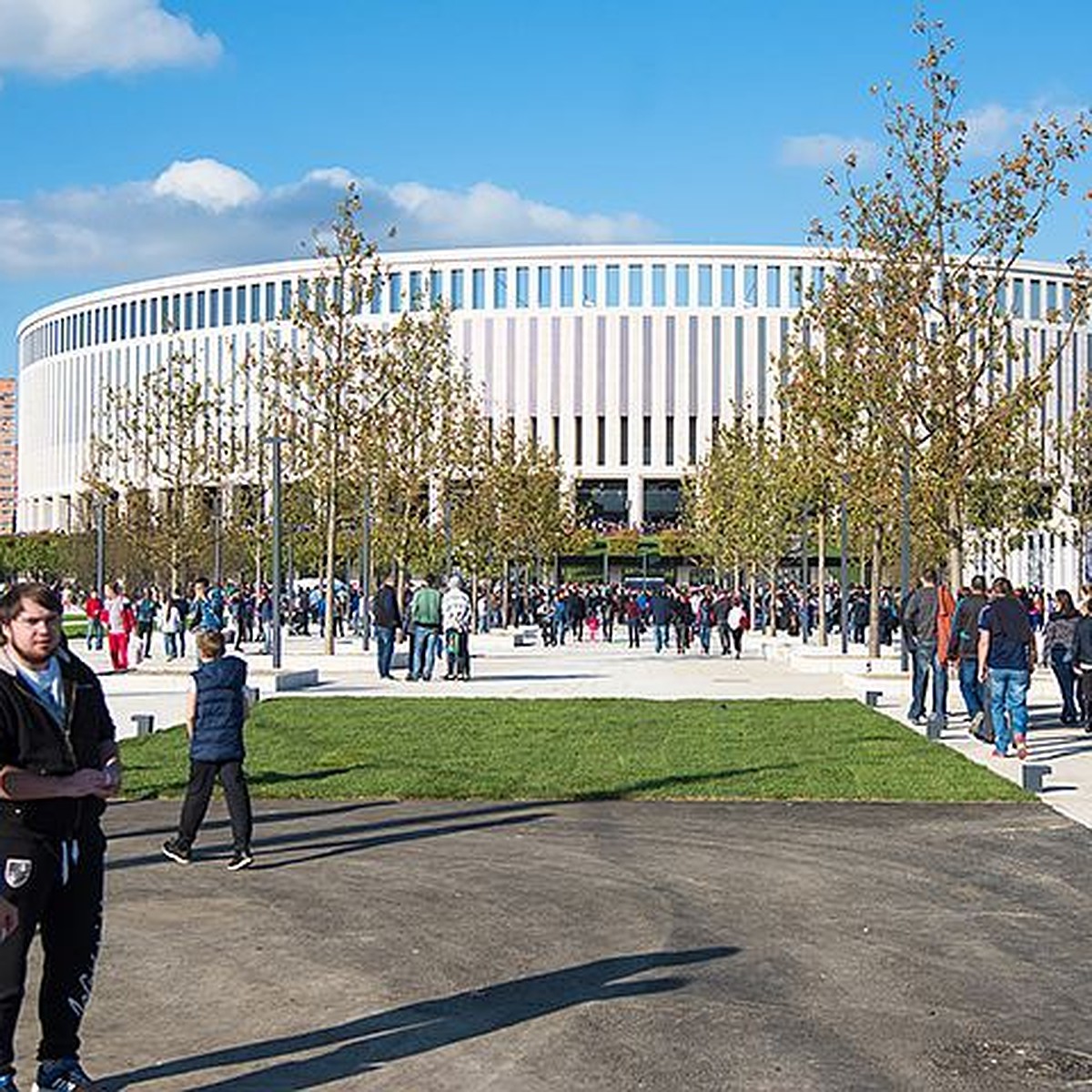 В дни матчей к стадиону ФК «Краснодар» пустят дополнительный низкопольный  троллейбус № 11 - KP.RU