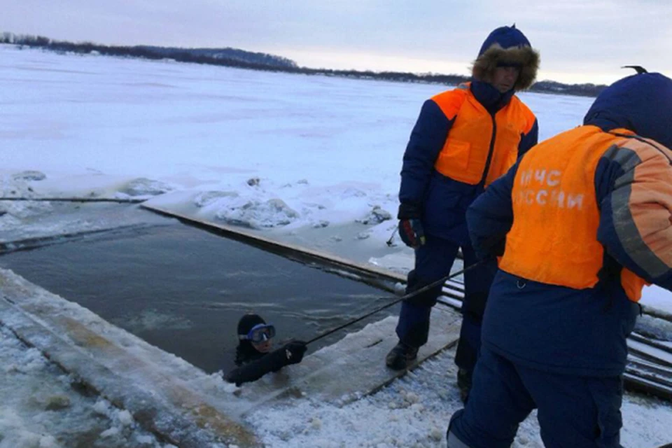 Спасатели с облегчением отмечают, что в декабре трагедий на льду пока не было, но зима только началась.