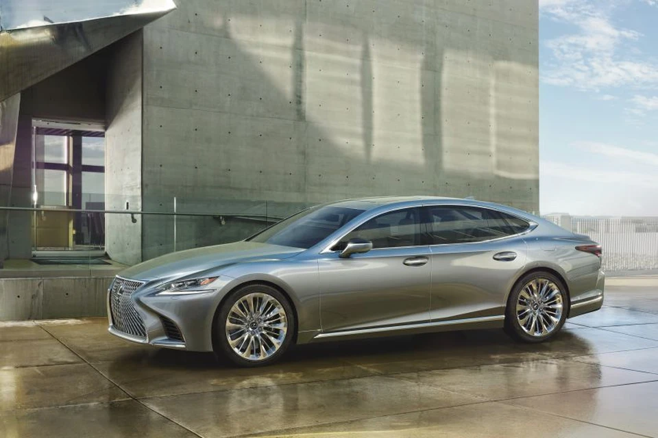 В Америке новый Lexus LS появится в продаже ближе к концу года