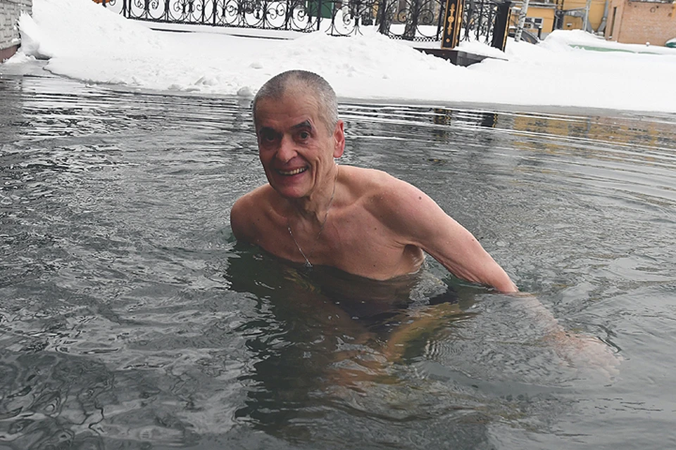 Как в России готовятся к ледяным купаниям на Крещение