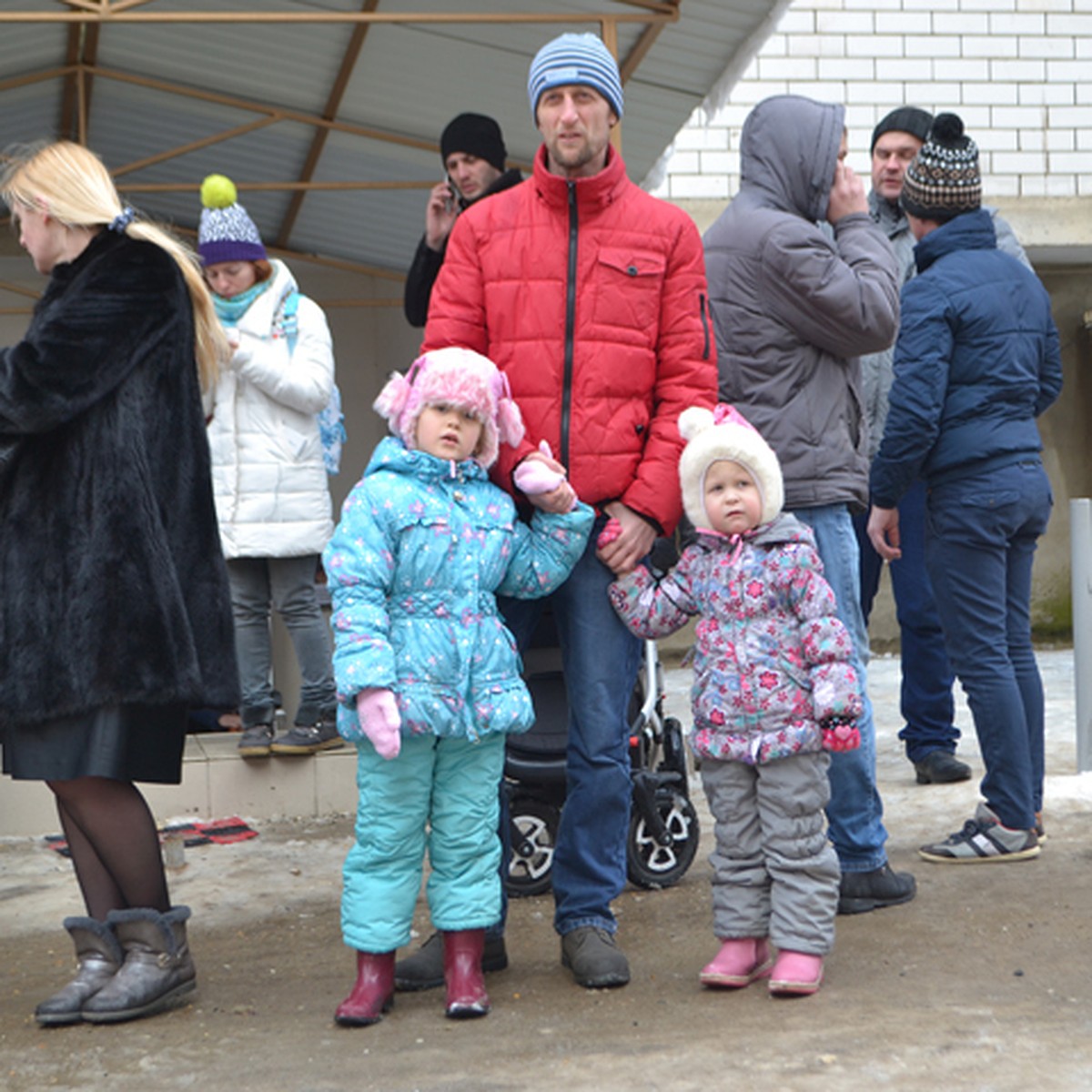 Жильцы сгоревшего дома в Краснодаре: ломали заборы, таскали шланги и  смотрели, как пылают наши квартиры - KP.RU