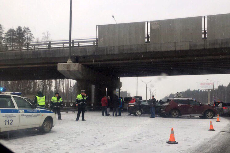 На Минском шоссе в Московской области произошла авария с участием 27 машин. Фото: "Типичное Одинцово" https://vk.com/odi_city