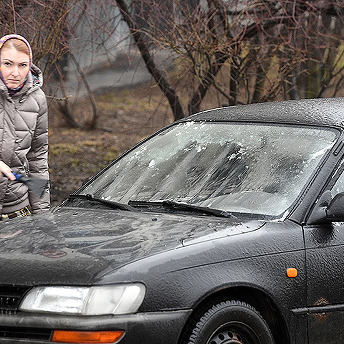 Москва превратилась в каток: люди падают, машины врезаются - KP.RU