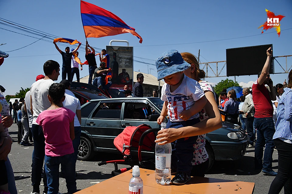 В Ереване продолжаются уличные протесты