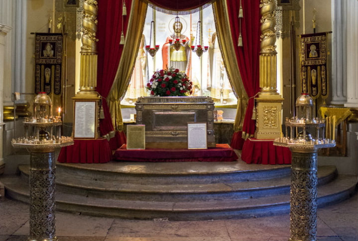 Рака с мощами Невского. Фото: lavra.spb.ru