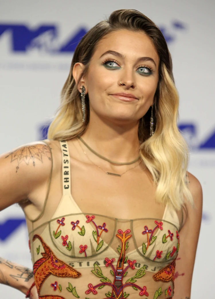 Дочь Майкла Джексона, Пэрис оголила грудь — Paris Jackson