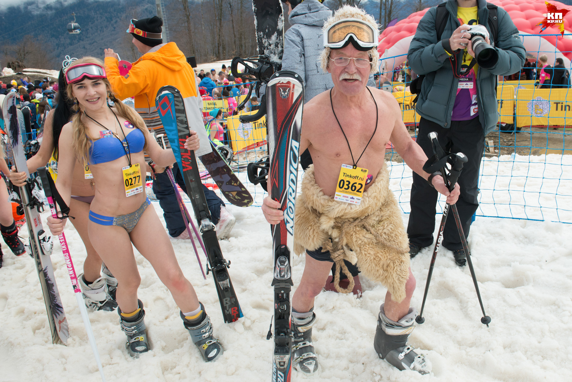 На фестивале был даже замечен "первобытный человек"