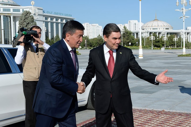 Ағартқыш Ичиго мен Рукия порно