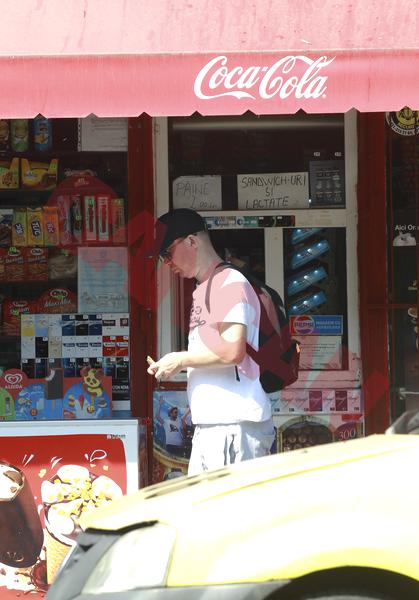 carla s dreams биография личная жизнь. 1567357. carla s dreams биография личная жизнь фото. carla s dreams биография личная жизнь-1567357. картинка carla s dreams биография личная жизнь. картинка 1567357. Хит молдавской группы Carla's Dreams Sub Pielea Mea — Eroina, покоривший мировые чарты, завоевал сердца и российских слушателей. Только ленивый не напевал этим летом румынское " Оп эроина. Оп-оп эроина". Э патажный проект полностью скрывает личности своих участников с помощью плотного камуфляжного грима, не позволяющего разглядеть черты лица и мимику, а также тёмных очков и капюшонов на их головах. Представляются все участники одинаково, меняя одно общее имя в каждой стране пребывания. carla s dreams биография личная жизнь. 1567357. carla s dreams биография личная жизнь фото. carla s dreams биография личная жизнь-1567357. картинка carla s dreams биография личная жизнь. картинка 1567357. Хит молдавской группы Carla's Dreams Sub Pielea Mea — Eroina, покоривший мировые чарты, завоевал сердца и российских слушателей. Только ленивый не напевал этим летом румынское " Оп эроина. Оп-оп эроина". Э патажный проект полностью скрывает личности своих участников с помощью плотного камуфляжного грима, не позволяющего разглядеть черты лица и мимику, а также тёмных очков и капюшонов на их головах. Представляются все участники одинаково, меняя одно общее имя в каждой стране пребывания.