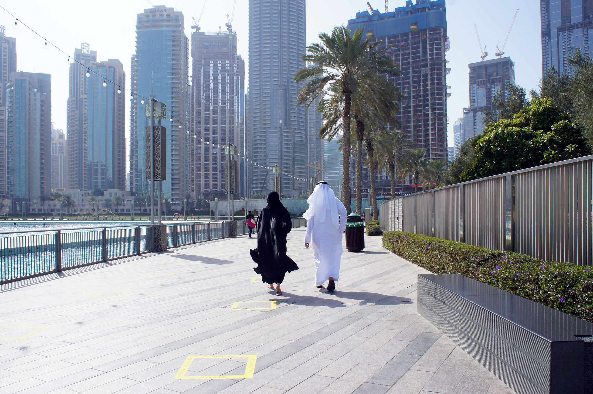 Национальный костюм для жителей Дубая — обычная повседневная одежда