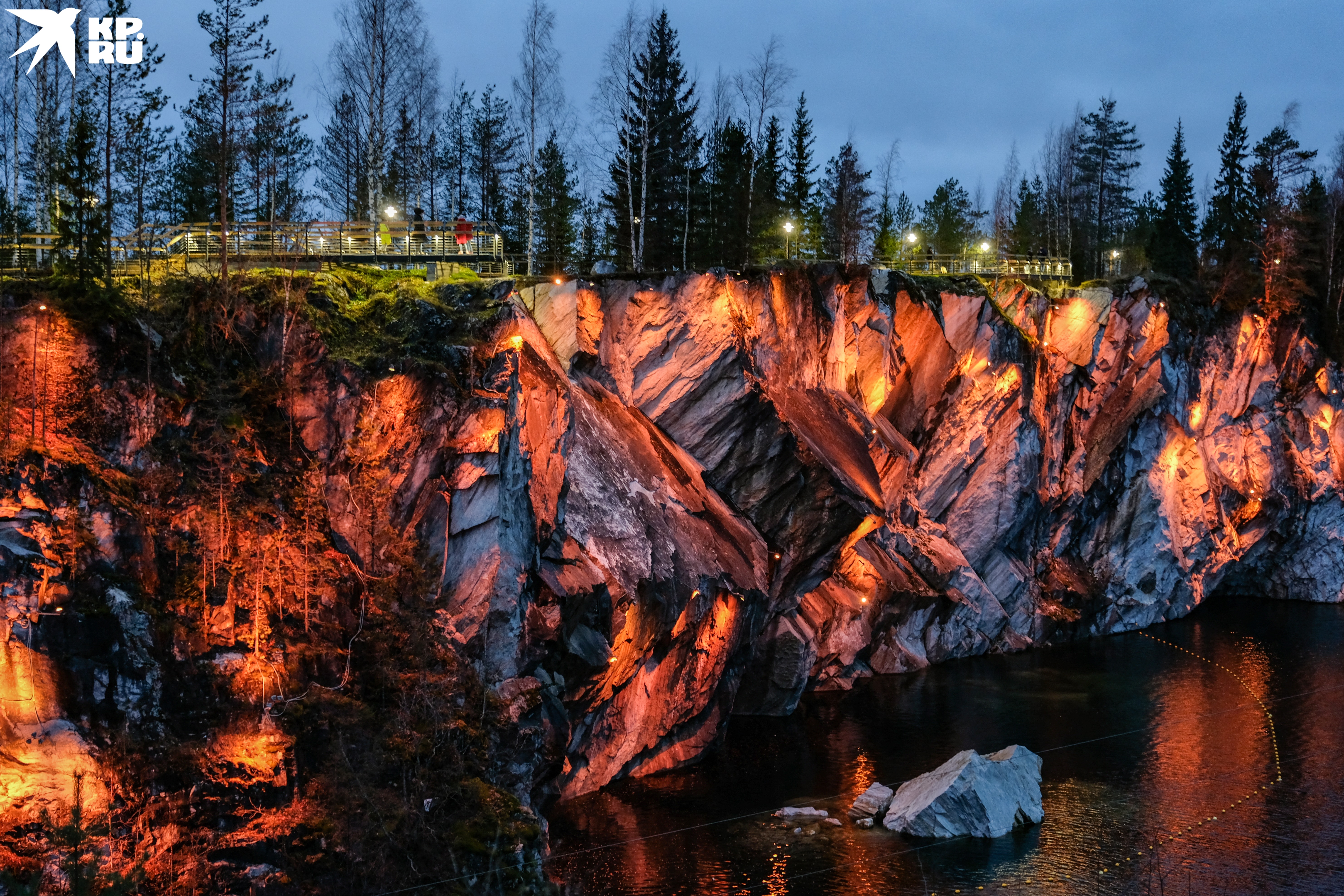 Где побывать в карелии. Кухавуори гора Карелия. Рускеала красивые фото. Что посетить в Карелии. Почему стоит посетить Карелию.