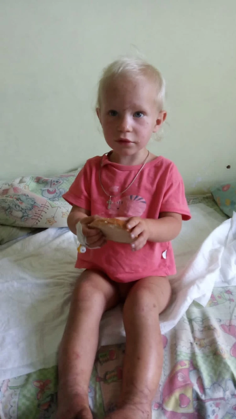 Как потерявшейся на Смоленщине малышке, которой всего 1 год и 9 месяцев,  удалось выжить в холодном сыром лесу - KP.RU