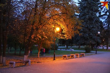 Осенью эта площадь преображается