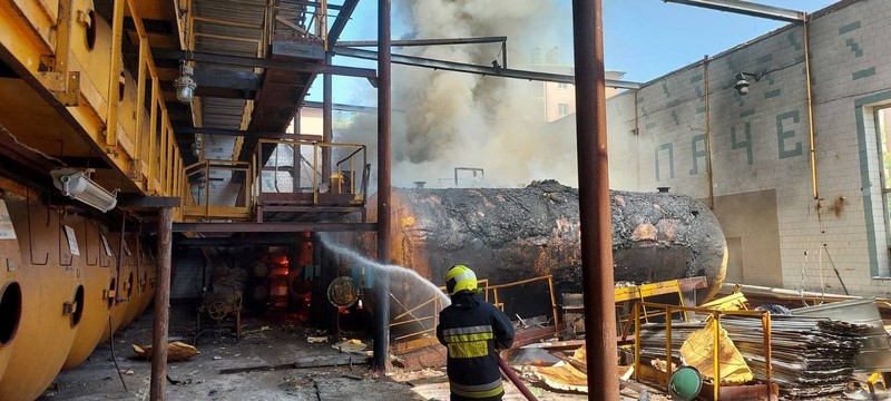 С огнем боролись три пожарных расчета (Фото: ГИЧС).