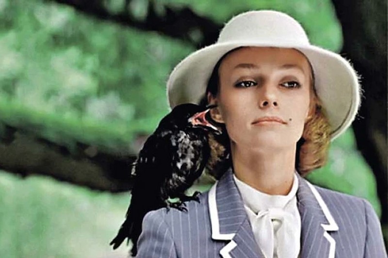 Ликрадағы қыздардың фотосуреттері бар фетиш галереясының каталогтары