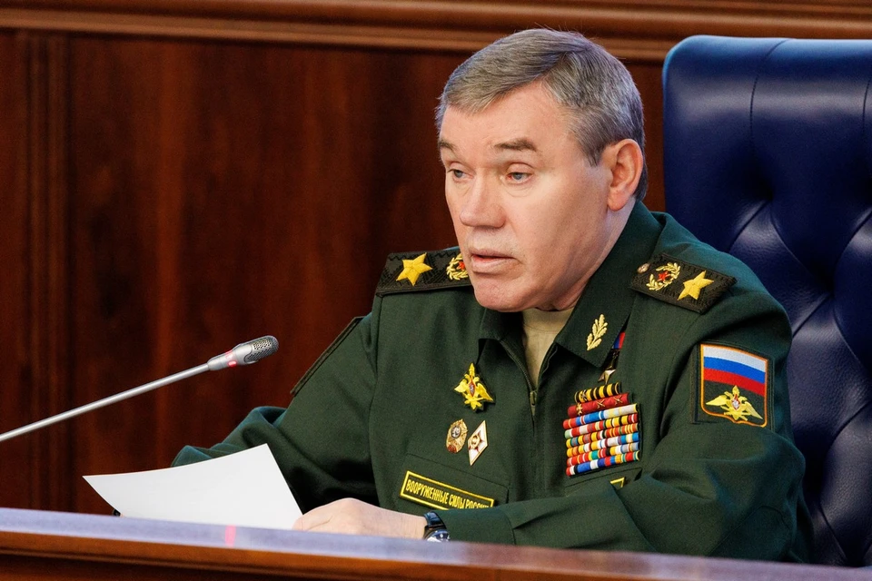 Начальник Генерального штаба ВС РФ генерал армии Валерий Герасимов зачитал доклад. Фото: Дмитрий Харичков/пресс-служба Минобороны РФ/ТАСС