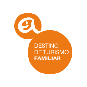 Знак сертифицированного "Направления семейного туризма" в Каталонии.